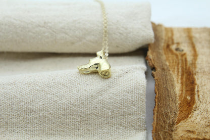 Doberman Spirit Urn Necklace – 925 Sterling Silver Dog Memorial Ash Pendant (17 mm)