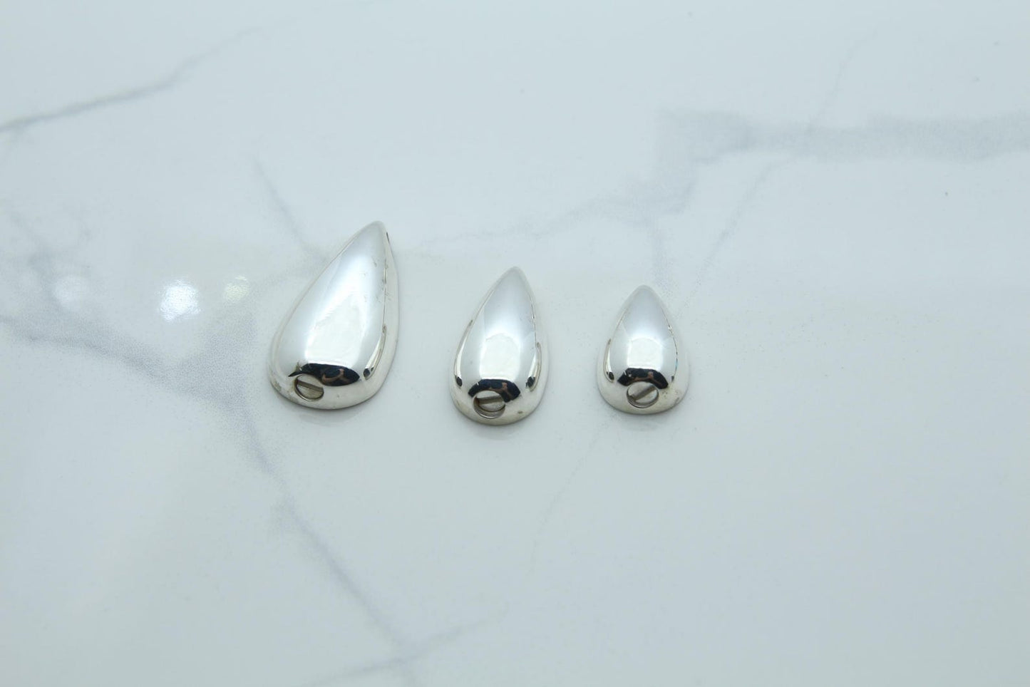 Teardrop Urn Necklace – 925 Sterling Silver Memorial Ash Pendant (16,20,26 mm)