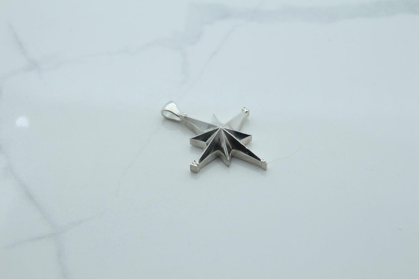 Compass Urn Necklace – 925 Sterling Silver Memorial Ash Pendant (25 mm)