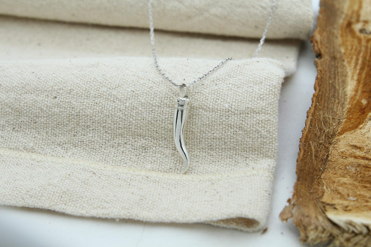 Italian Horn Cornicello Memorial Urn Necklace – 925 Sterling Silver Ash Pendant with Optional Engraving (26 mm)
