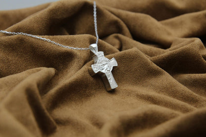 Divine Savior Urn Necklace – 925 Sterling Silver Jesus Cross Ash Pendant (24 mm)