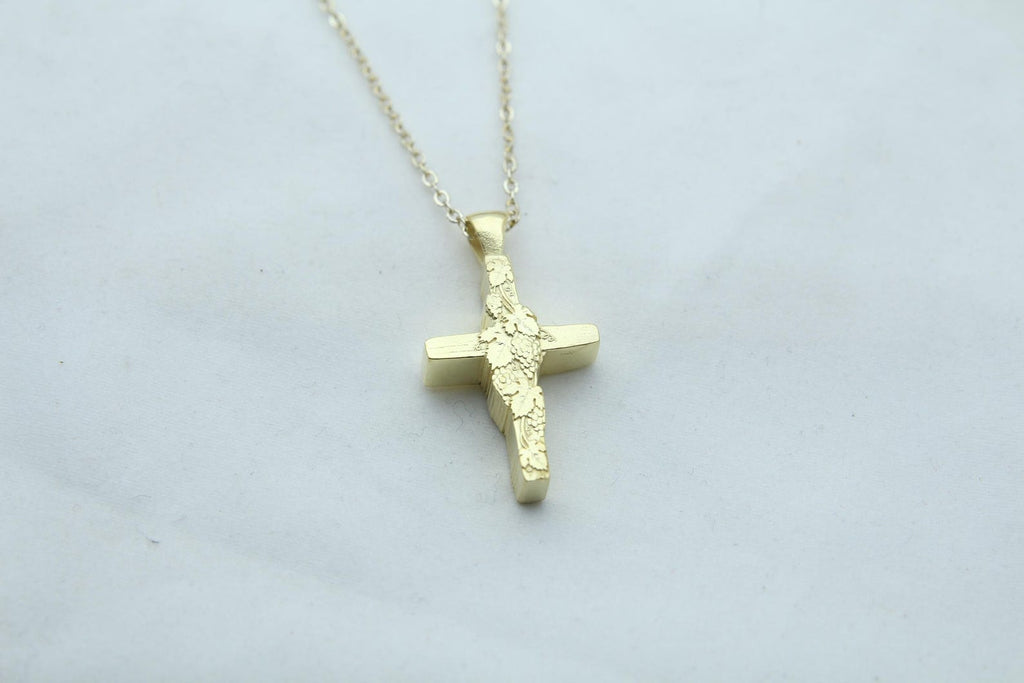 Grapevine Heritage Cross Urn Necklace – 925 Sterling Silver Ash Pendant with Optional Engraving (24 mm)