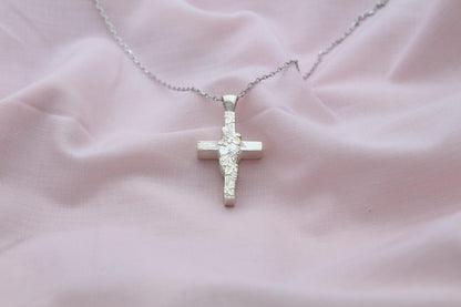 Vine Cross Memorial Urn Necklace – 925 Sterling Silver Grape Motif Ash Pendant with Optional Engraving (24 mm)
