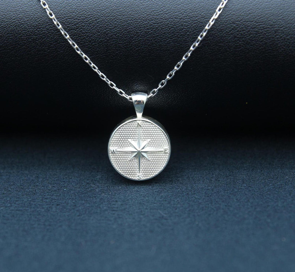 Compass Urn Necklace – 925 Sterling Silver Round Memorial Ash Pendant (15 mm)
