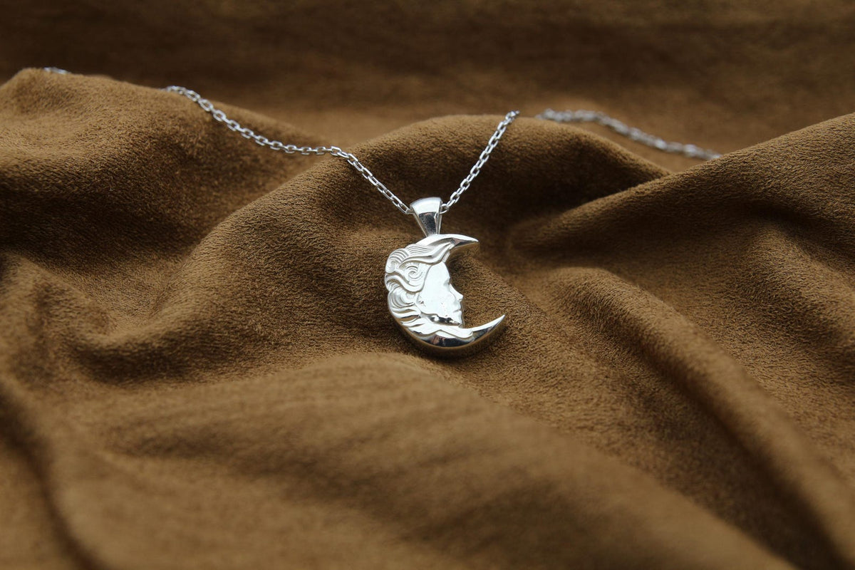 Moon Woman Silhouette Urn Necklace – 925 Sterling Silver Memorial Ash Pendant (16.5 mm)