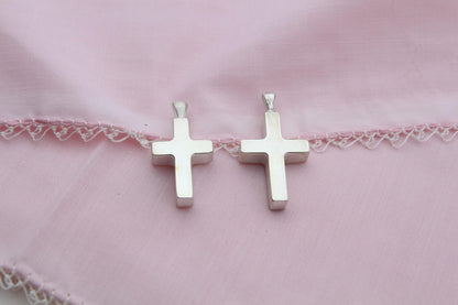 Cross Urn Necklace – 925 Sterling Silver Memorial Ash Pendant with Optional Engraving