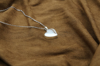 Heart Urn Necklace – 925 Sterling Silver Memorial Ash Pendant (15 mm) – Personalized Engraving Available