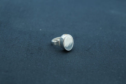 Unisex Oval Urn Ring – 925 Sterling Silver Memorial Ash Ring (15 × 12 mm)