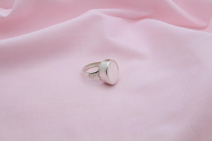 Unisex Oval Urn Ring – 925 Sterling Silver Memorial Ash Ring (15 × 12 mm)