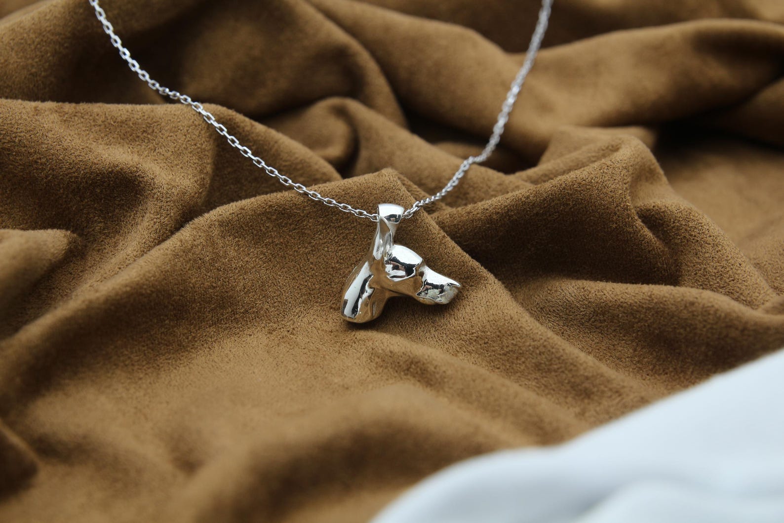 Doberman Urn Necklace – 925 Sterling Silver Dog Ash Pendant