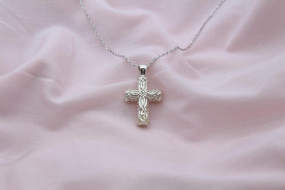 Celtic Cross Heritage Urn Necklace – 925 Sterling Silver Memorial Ash Pendant (24 mm)