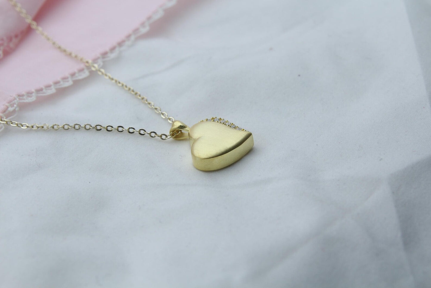 Sparkling Heart Urn Necklace with Zircon Stone – Personalized Engraving Option – 925 Sterling Silver Memorial Pendant (15 mm)