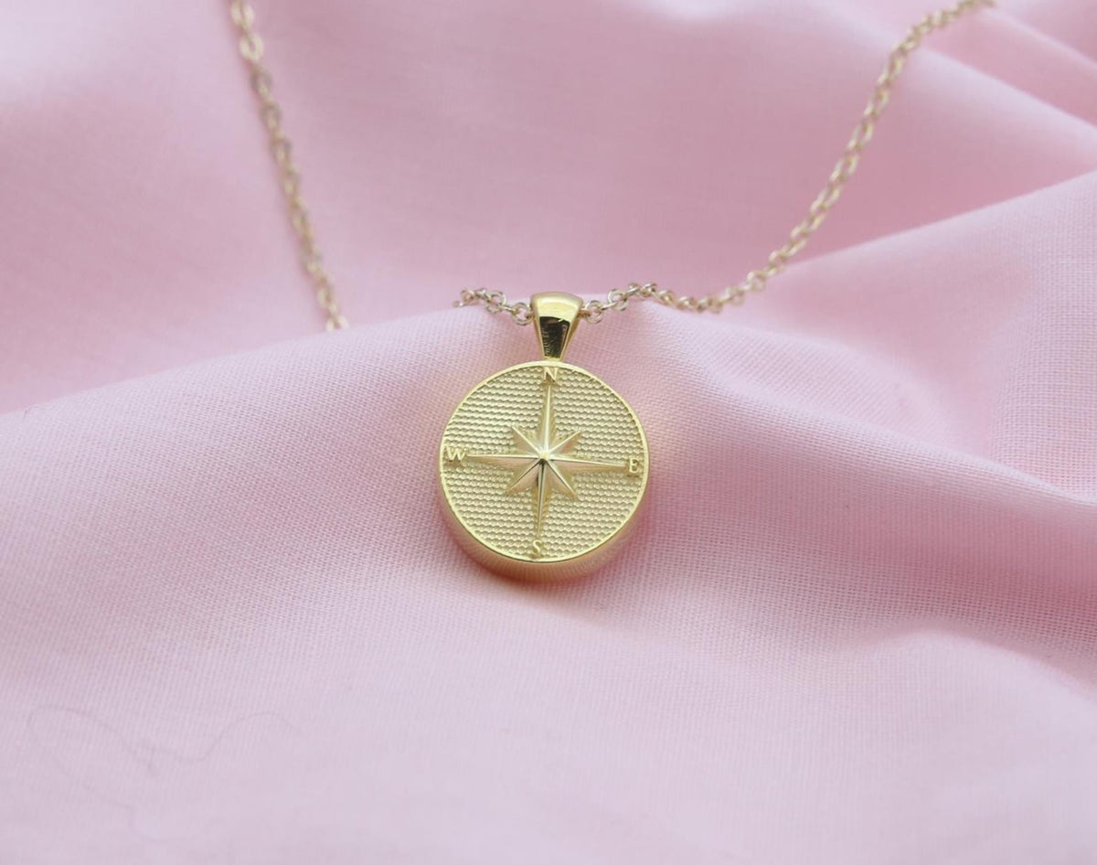 Guiding Star Compass Urn Necklace – 925 Sterling Silver Engravable Memorial Ash Pendant (15 mm)
