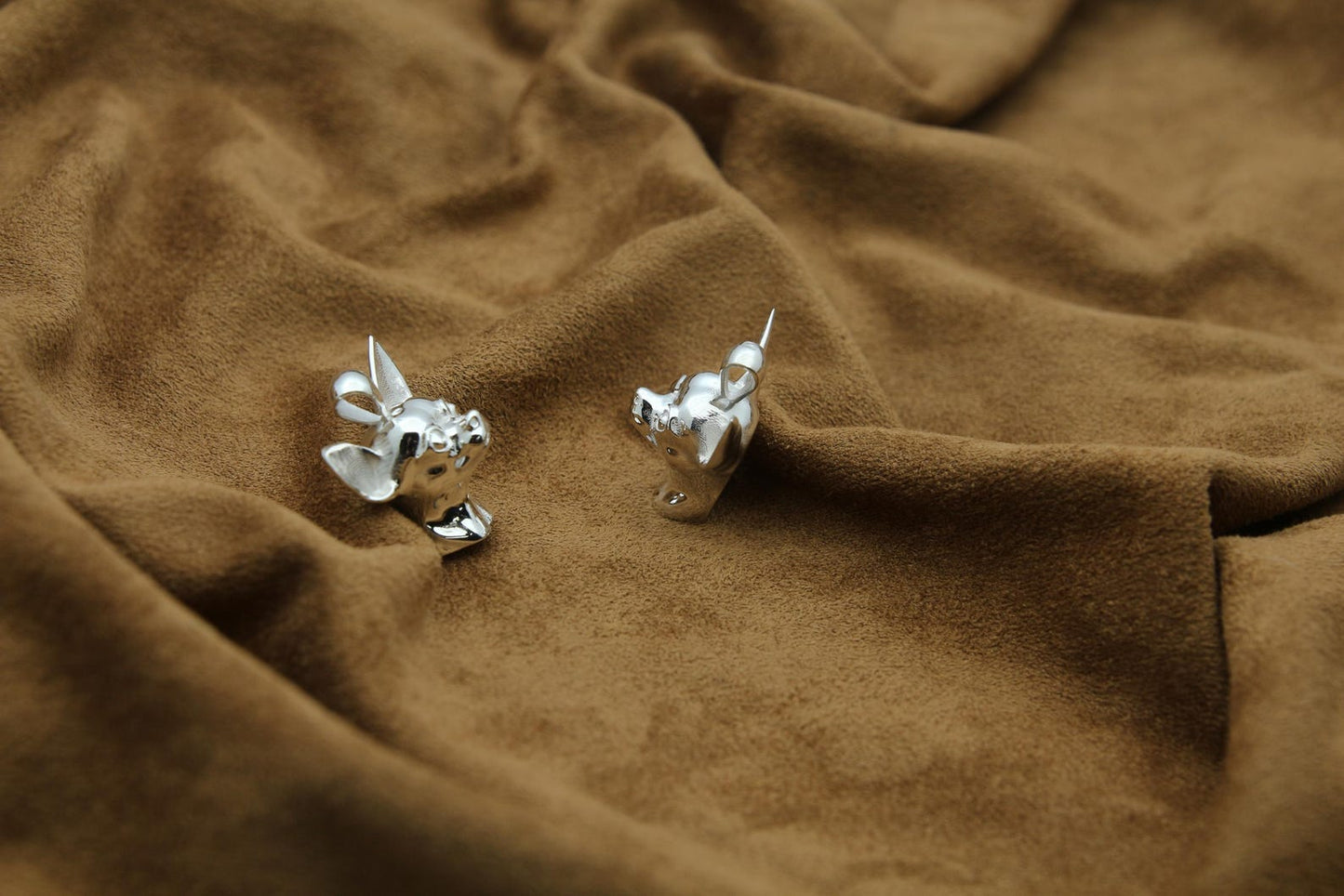 Chihuahua Love Memorial Urn Necklace – 925 Sterling Silver Dog Ash Pendant with Optional Engraving (20 mm)