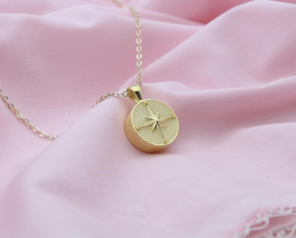 Guiding Star Compass Urn Necklace – 925 Sterling Silver Engravable Memorial Ash Pendant (15 mm)