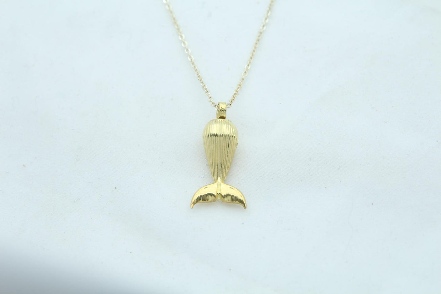 Whale Spirit Memorial Urn Necklace – 925 Sterling Silver Ash Pendant with Optional Engraving (23 mm)