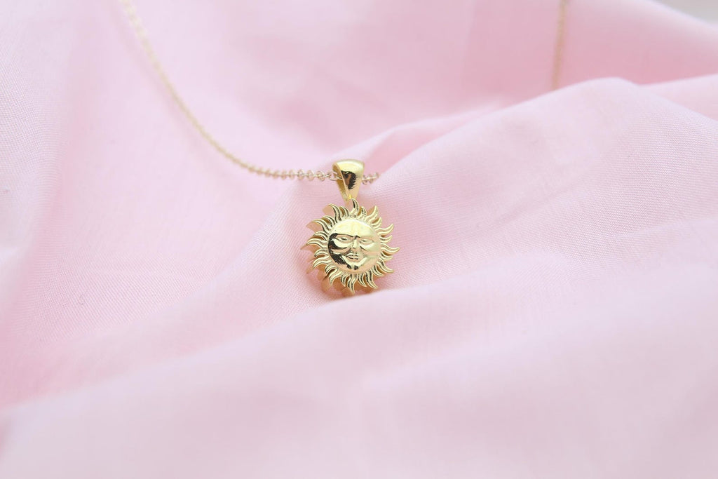 Radiant Sunfire Memorial Urn Necklace – 925 Sterling Silver Sun Ash Pendant with Optional Engraving (14 mm)