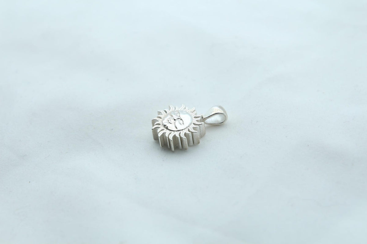 Radiant Sunfire Memorial Urn Necklace – 925 Sterling Silver Sun Ash Pendant with Optional Engraving (14 mm)