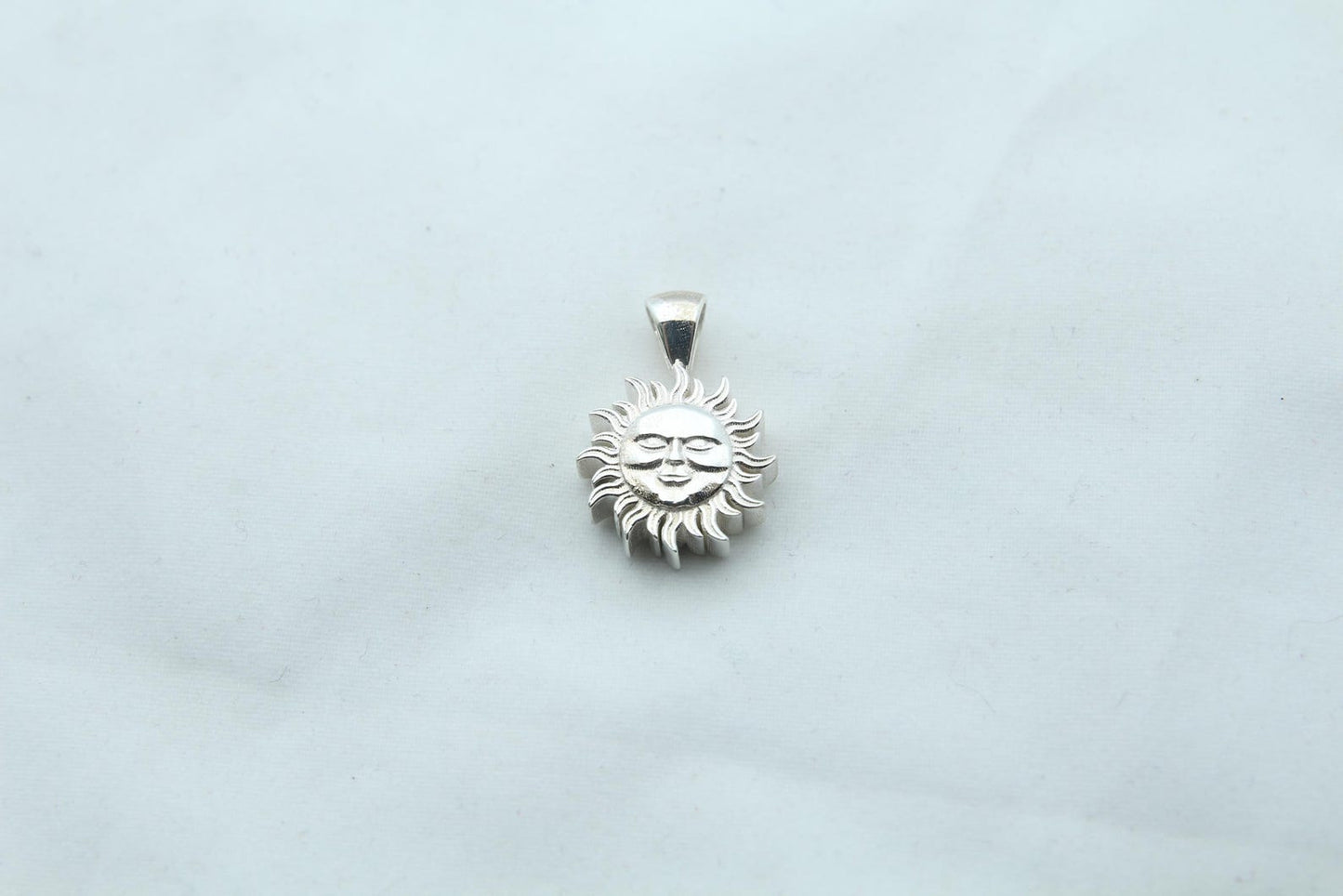 Radiant Sunfire Memorial Urn Necklace – 925 Sterling Silver Sun Ash Pendant with Optional Engraving (14 mm)