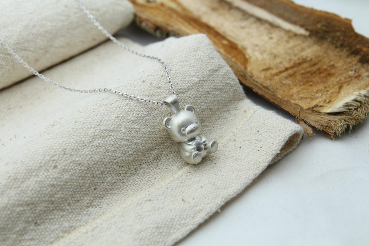 Bear Spirit Urn Necklace – 925 Sterling Silver Memorial Ash Pendant (18 mm)