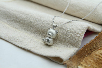 Bear Spirit Urn Necklace – 925 Sterling Silver Memorial Ash Pendant (18 mm)