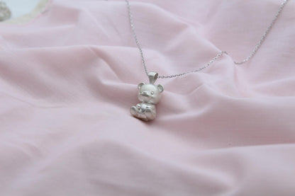 Bear Spirit Urn Necklace – 925 Sterling Silver Memorial Ash Pendant (18 mm)