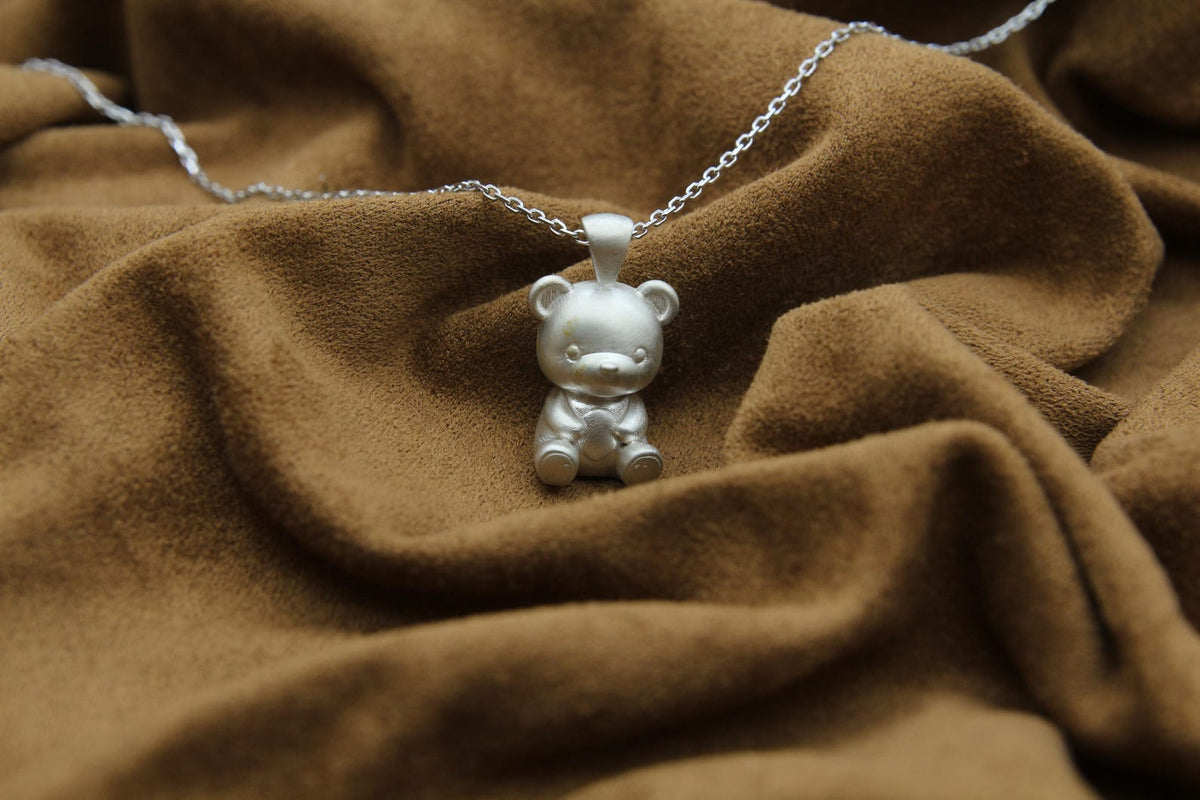Bear Spirit Urn Necklace – 925 Sterling Silver Memorial Ash Pendant (18 mm)