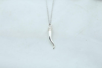 Italian Horn Cornicello Memorial Urn Necklace – 925 Sterling Silver Ash Pendant with Optional Engraving (26 mm)