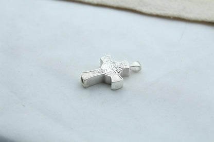 Divine Savior Urn Necklace – 925 Sterling Silver Jesus Cross Ash Pendant (24 mm)