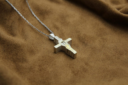 Vine Cross Memorial Urn Necklace – 925 Sterling Silver Grape Motif Ash Pendant with Optional Engraving (24 mm)
