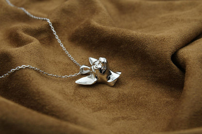 Chihuahua Love Memorial Urn Necklace – 925 Sterling Silver Dog Ash Pendant with Optional Engraving (20 mm)