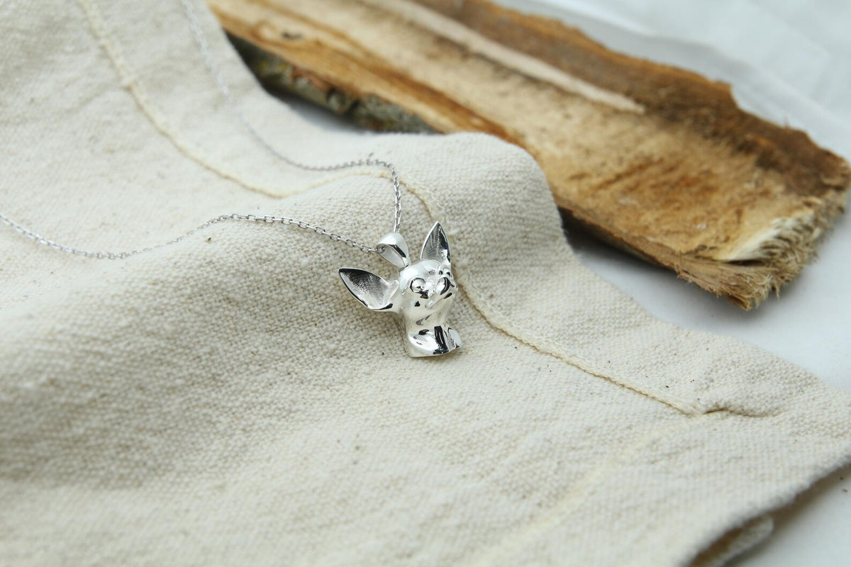 Chihuahua Love Memorial Urn Necklace – 925 Sterling Silver Dog Ash Pendant with Optional Engraving (20 mm)