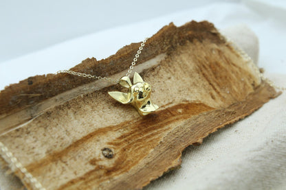 Tiny Companion Chihuahua Urn Necklace – 925 Sterling Silver Dog Ash Pendant with Optional Engraving (20 mm)