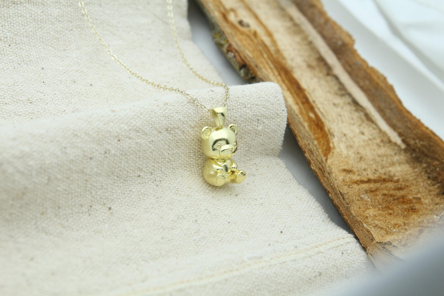 Bear Urn Necklace – 925 Sterling Silver Memorial Ash Pendant (18 mm)