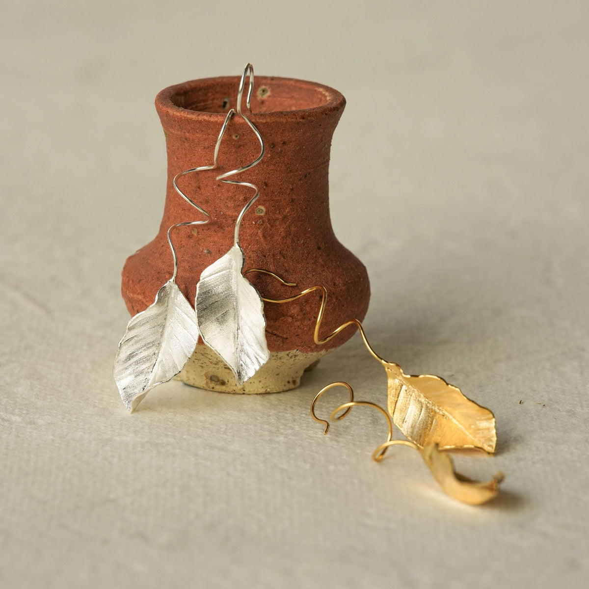 LEAF ANGLE EARRINGS