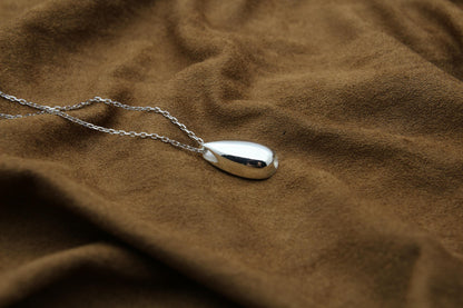 Teardrop Urn Necklace – 925 Sterling Silver Memorial Ash Pendant (16,20,26 mm)