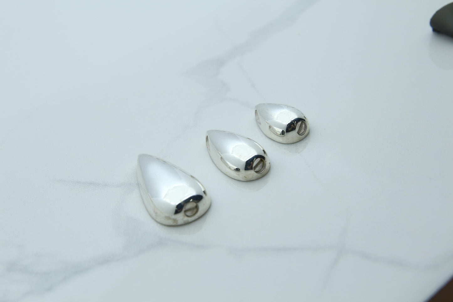 Teardrop Urn Necklace – 925 Sterling Silver Memorial Ash Pendant (16,20,26 mm)