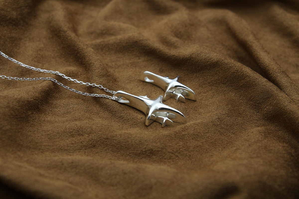 North Star Urn Necklace – 925 Sterling Silver Memorial Ash Pendant (26 mm / 32 mm)