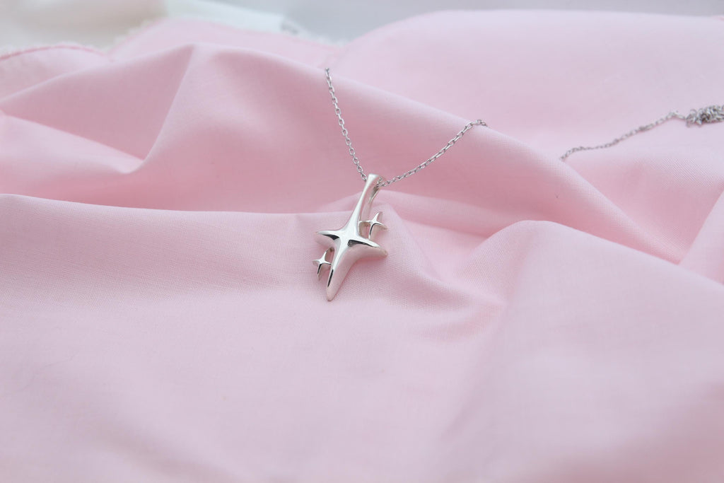 North Star Urn Necklace – 925 Sterling Silver Memorial Ash Pendant (26 mm / 32 mm)