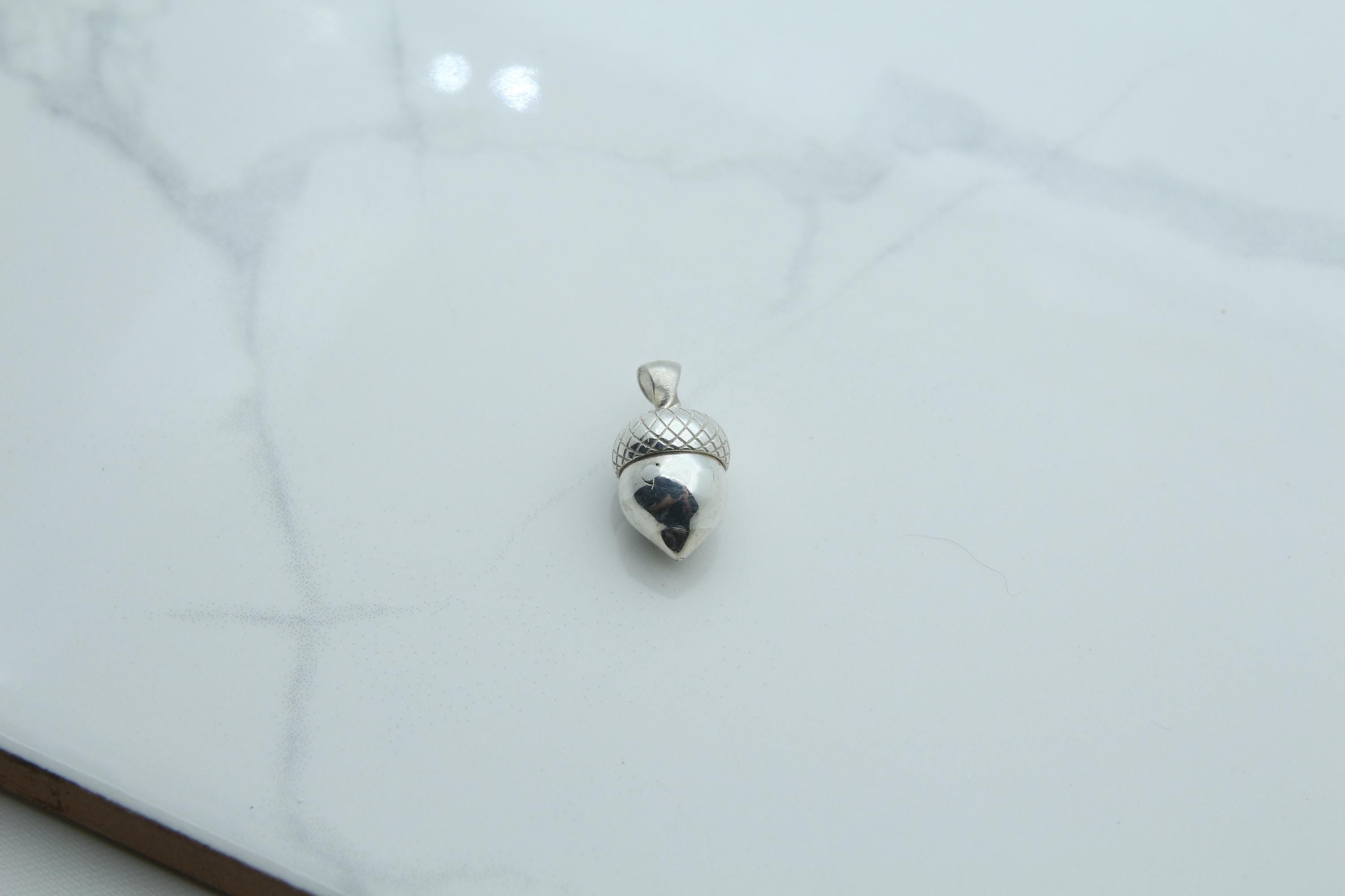 Acorn Urn Necklace – 925 Sterling Silver Memorial Keepsake Pendant (13.5 mm)
