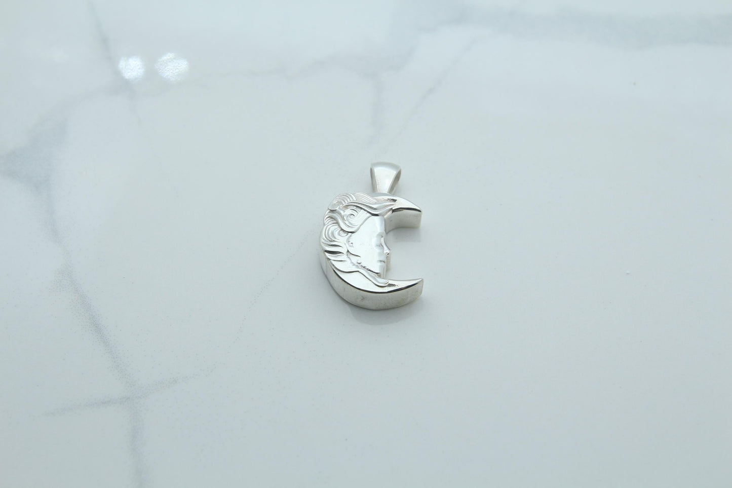 Moon Woman Silhouette Urn Necklace – 925 Sterling Silver Memorial Ash Pendant (16.5 mm)