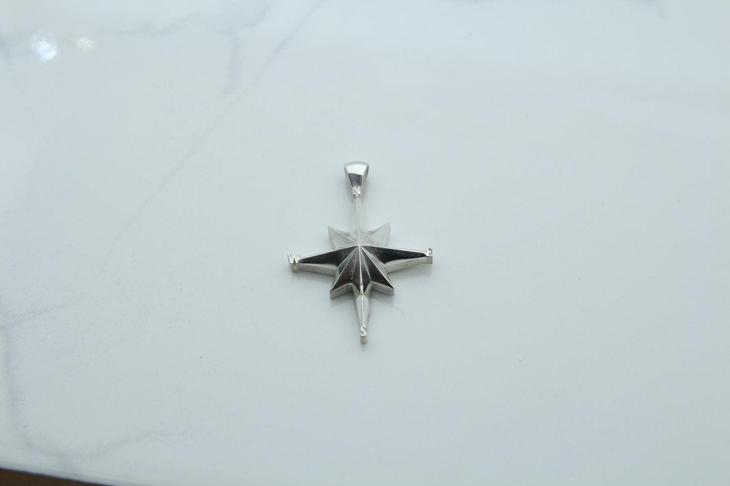 Compass Urn Necklace – 925 Sterling Silver Memorial Ash Pendant (25 mm)