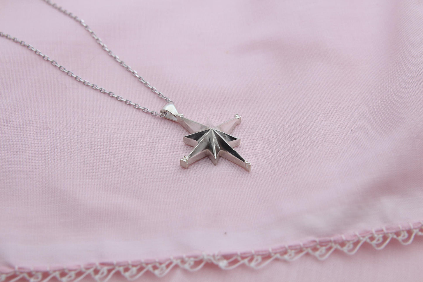 Compass Urn Necklace – 925 Sterling Silver Memorial Ash Pendant (25 mm)
