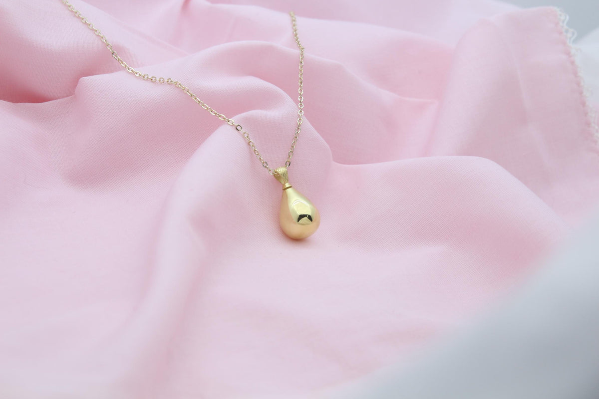 Elegant Teardrop Memorial Urn Necklace – 925 Sterling Silver Keepsake Pendant with Engraving Option (3 Sizes)
