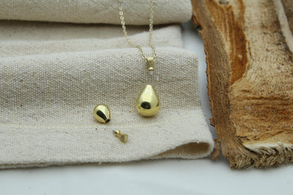 Elegant Teardrop Memorial Urn Necklace – 925 Sterling Silver Keepsake Pendant with Engraving Option (3 Sizes)