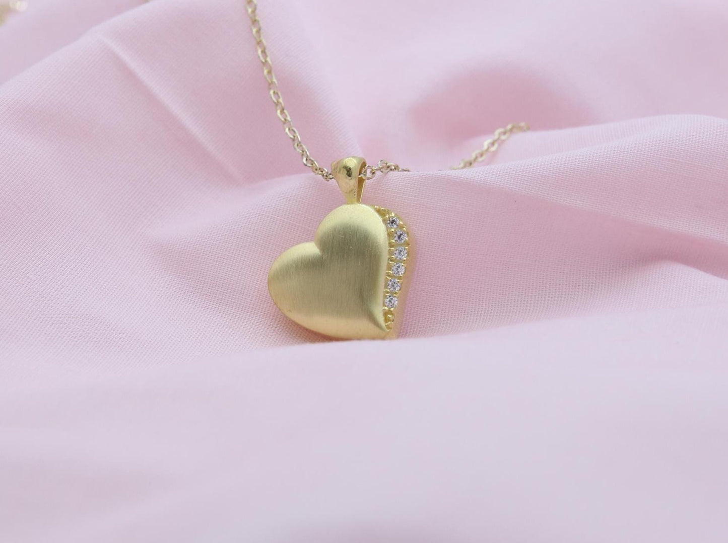 Sparkling Heart Urn Necklace with Zircon Stone – Personalized Engraving Option – 925 Sterling Silver Memorial Pendant (15 mm)