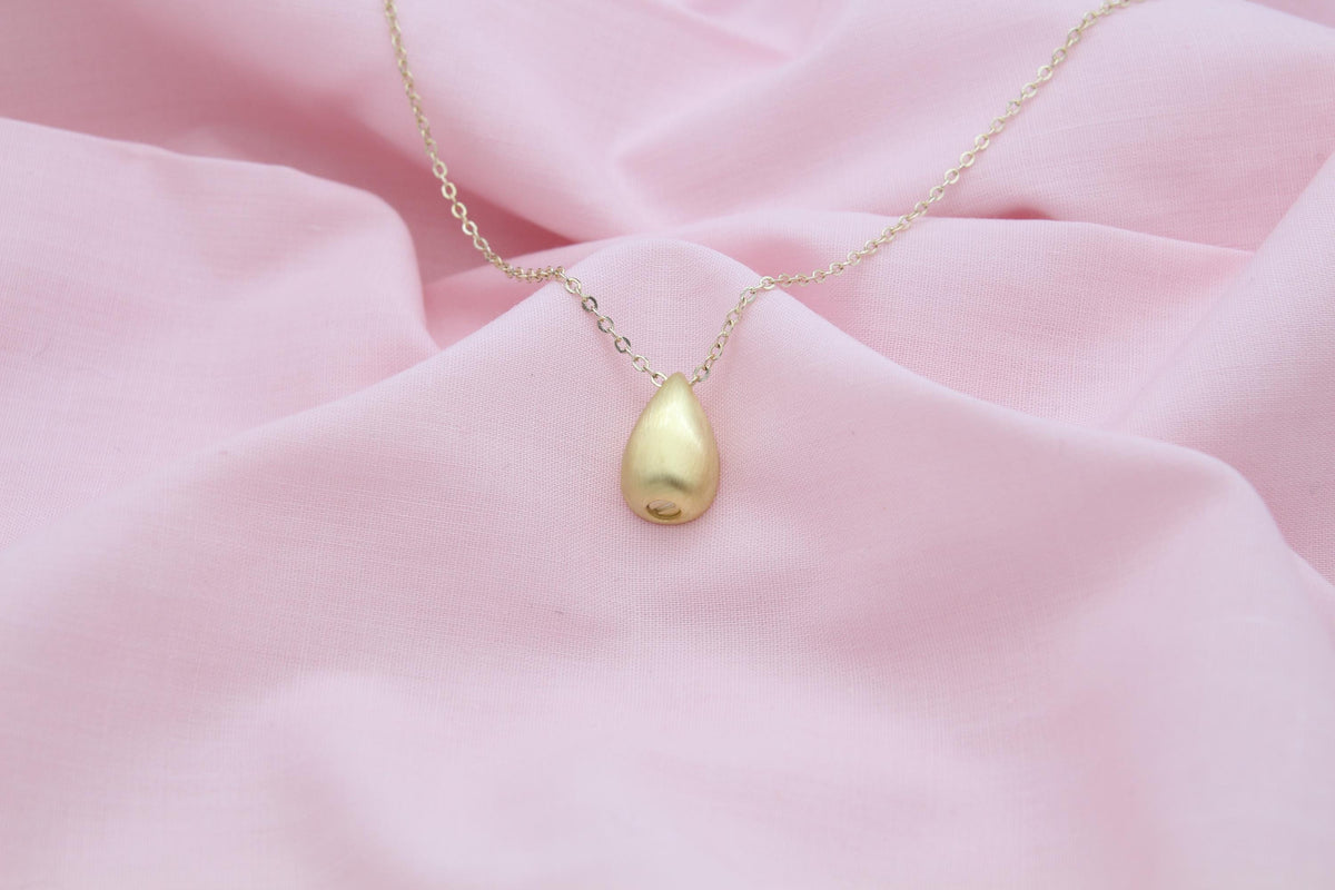Elegant Teardrop Memorial Urn Necklace – 925 Sterling Silver Ash Holder Pendant – Custom Engraving Available