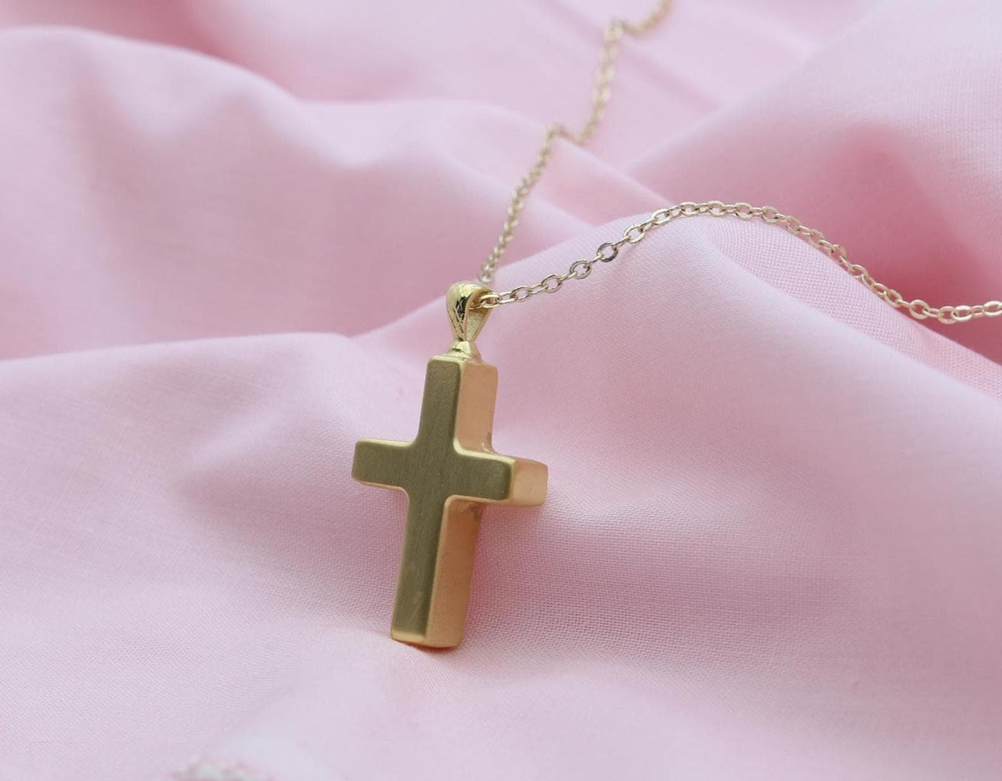 Sacred Cross Keepsake Urn Necklace – 925 Sterling Silver Ash Pendant with Optional Engraving (22 • 25 mm)