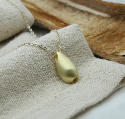 Elegant Teardrop Memorial Urn Necklace – 925 Sterling Silver Ash Holder Pendant – Custom Engraving Available
