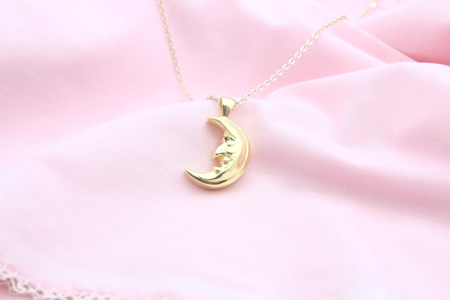 Lunar Muse Memorial Urn Necklace – 925 Sterling Silver Ash Pendant with Optional Engraving (16.5 mm)